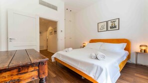 1 chambre, Wi-Fi gratuit, ameublement personnalisé