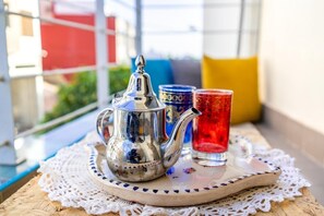 Alimentos y bebidas