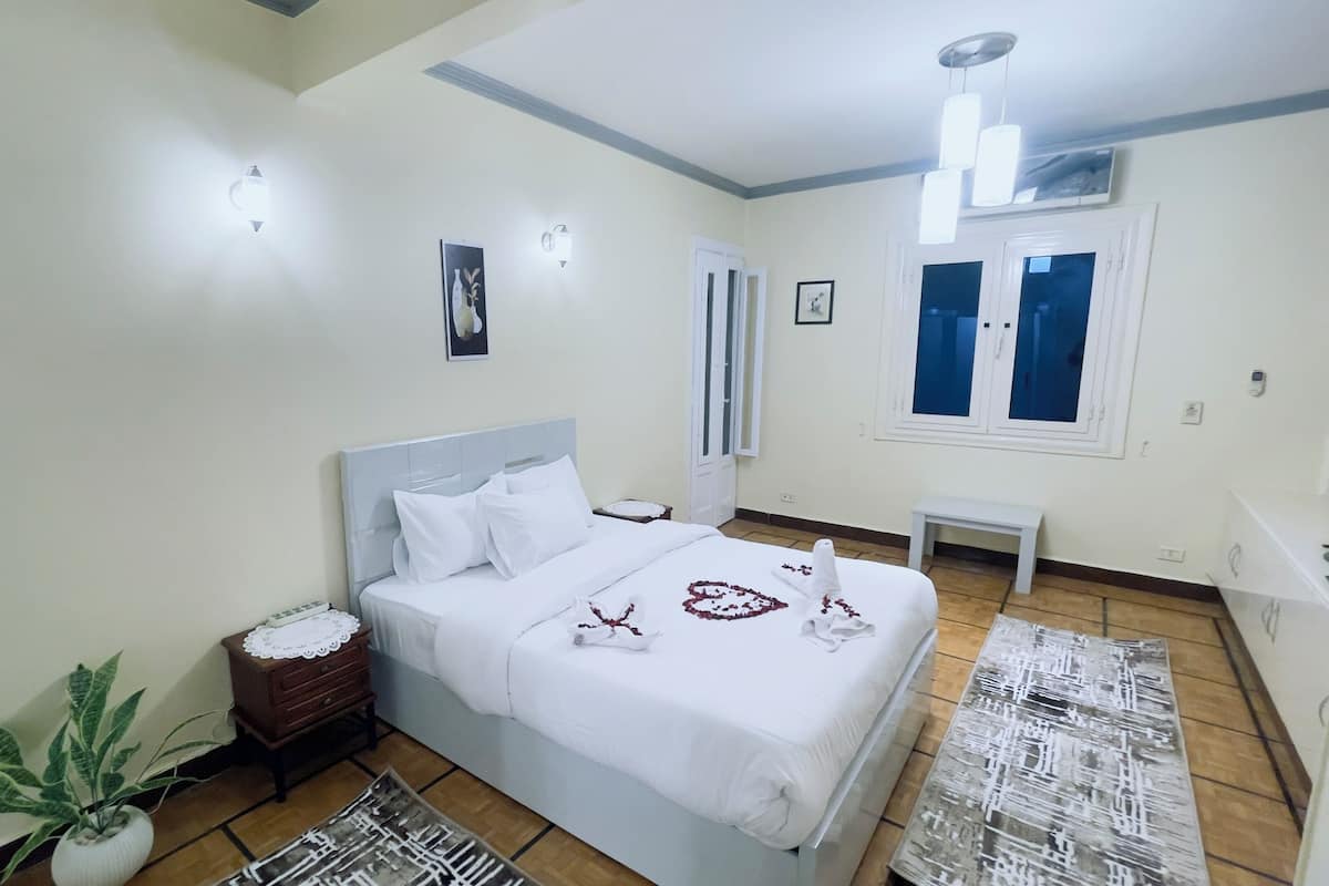 Deluxe House, 3 Bedrooms | Individually decorated, individually furnished, soundproofing, free WiFi
