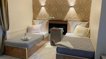 Triple Room | Individually decorated, individually furnished, soundproofing, free WiFi