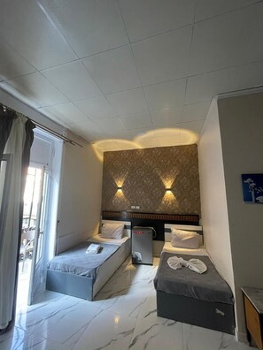 Triple Room | Soundproofing, free WiFi