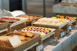 Daily buffet breakfast (KRW 35000 per person) - HAENAM 126 HOTEL (Haenam)