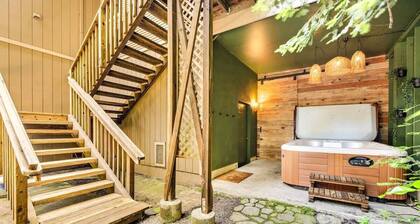 Charming 3BR with Hot Tub, Balcony & Wood Stove