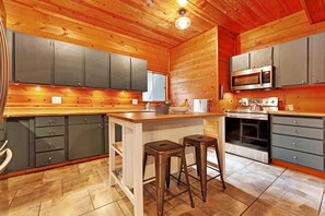 Fridge, microwave, oven, stovetop - Charming 3BR with Hot Tub, Balcony & Wood Stove (Guerneville)