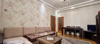 Private Spacious Apartment close to Center, Baku