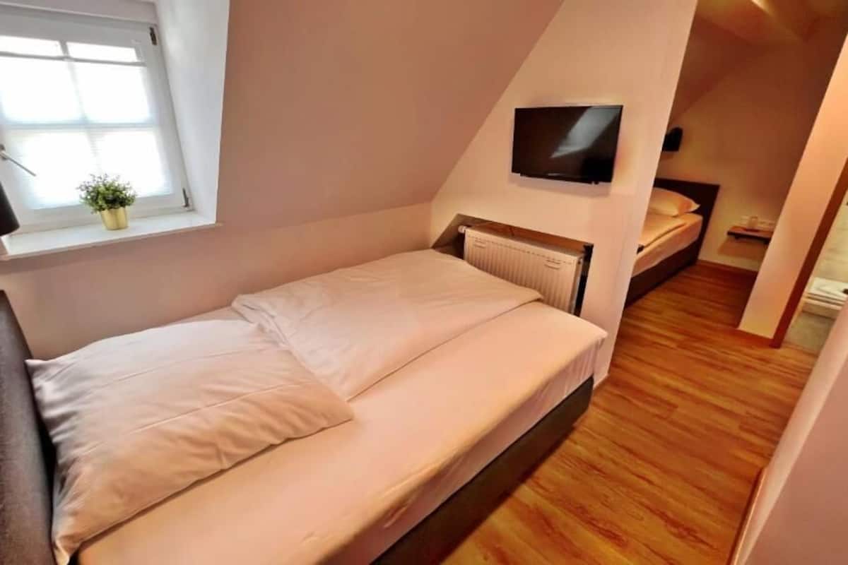 Comfort Triple Room | 1 bedroom, desk, laptop workspace, free WiFi