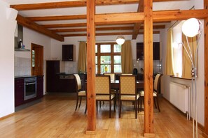 House | Dining