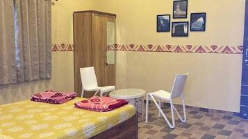 Soundproofing, free WiFi