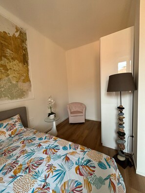 2 quartos, Wi-Fi de cortesia, roupa de cama