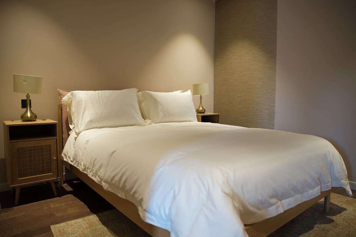 Luxe appartement, meerdere slaapkamers, balkon | 2 slaapkamers, een strijkplank/strijkijzer, gratis wifi