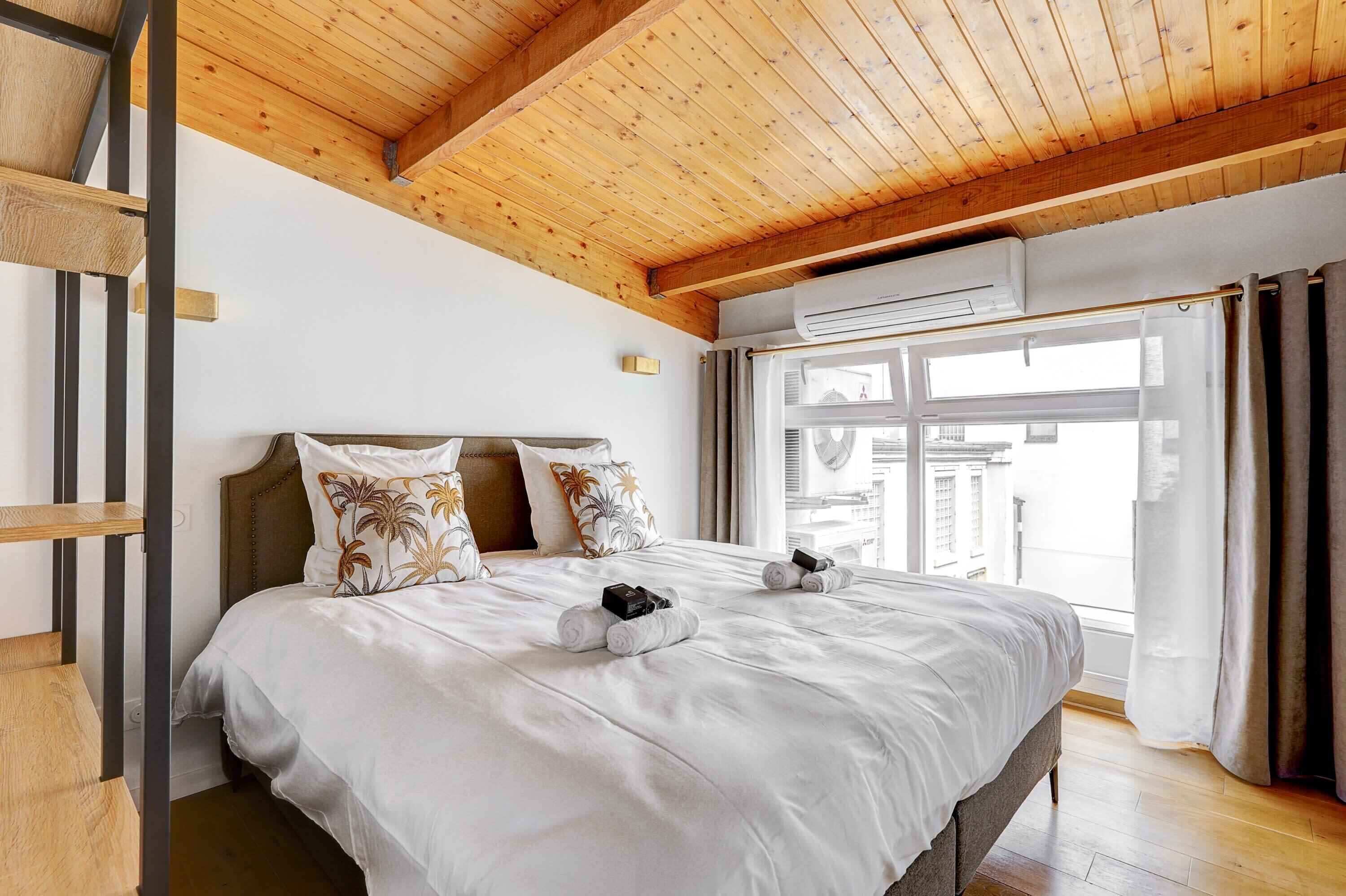 2 habitaciones, escritorio, tabla de planchar con plancha y wifi 