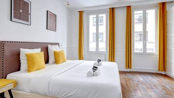 1 habitación, escritorio, tabla de planchar con plancha y wifi