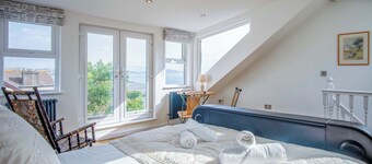 Overland Road 4 Bed House Mumbles