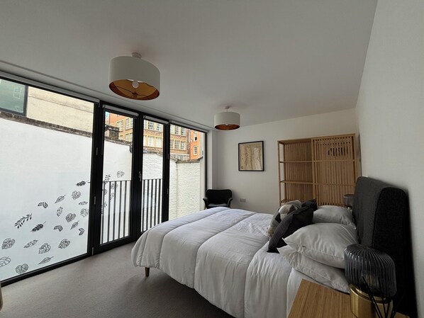 2 chambres, fer et planche à repasser, accès Internet, draps fournis