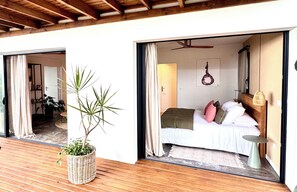 3 bedrooms, iron/ironing board, travel cot, Internet - Boutique Villa Lauviah (Les Avirons)