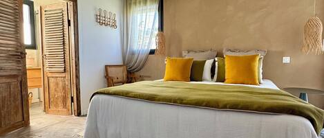 3 chambres, fer et planche à repasser, lit parapluie, accès Internet