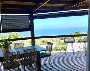 Outdoor dining - Boutique Villa Lauviah (Les Avirons)