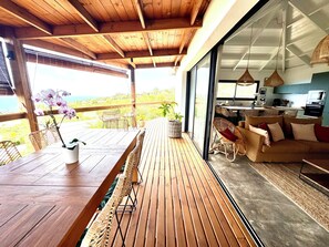 Dining - Boutique Villa Lauviah (Les Avirons)