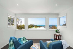 Interior - Luxury 4 BDR beach home with sea views - sleeps 12 (Torquay)