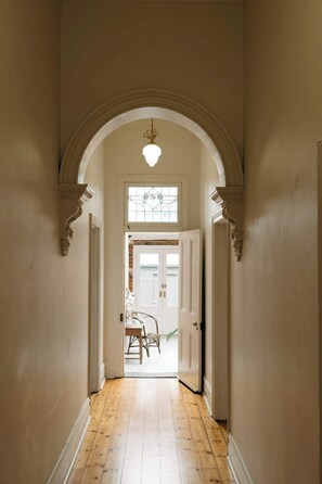 Interior - Luxurious terrace home in heart of Bendigo (Bendigo)