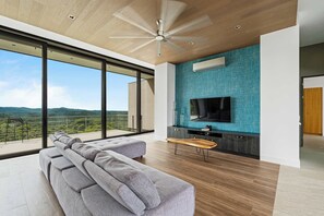 TV, offices - Infinity Ocean Views & Mountain in Every Corner (Playa Tamarindo)