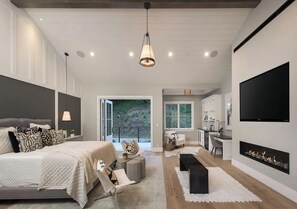 6 habitaciones, tabla de planchar con plancha y acceso a internet