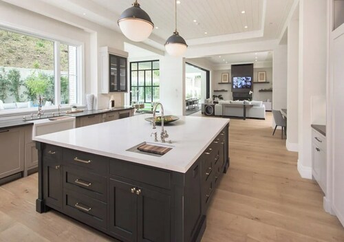 Mandeville Canyon - Exquisite Contemporary Farmhouse with Pool & Spa
