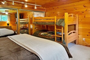 6 bedrooms, free WiFi