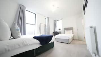 Chambre Triple Premium | Literie hypoallergénique, décoration personnalisée