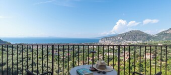 Luxury suite with balcony overlooking the gulf of sorrento