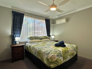 3 室のベッドルーム、アイロン / アイロン台