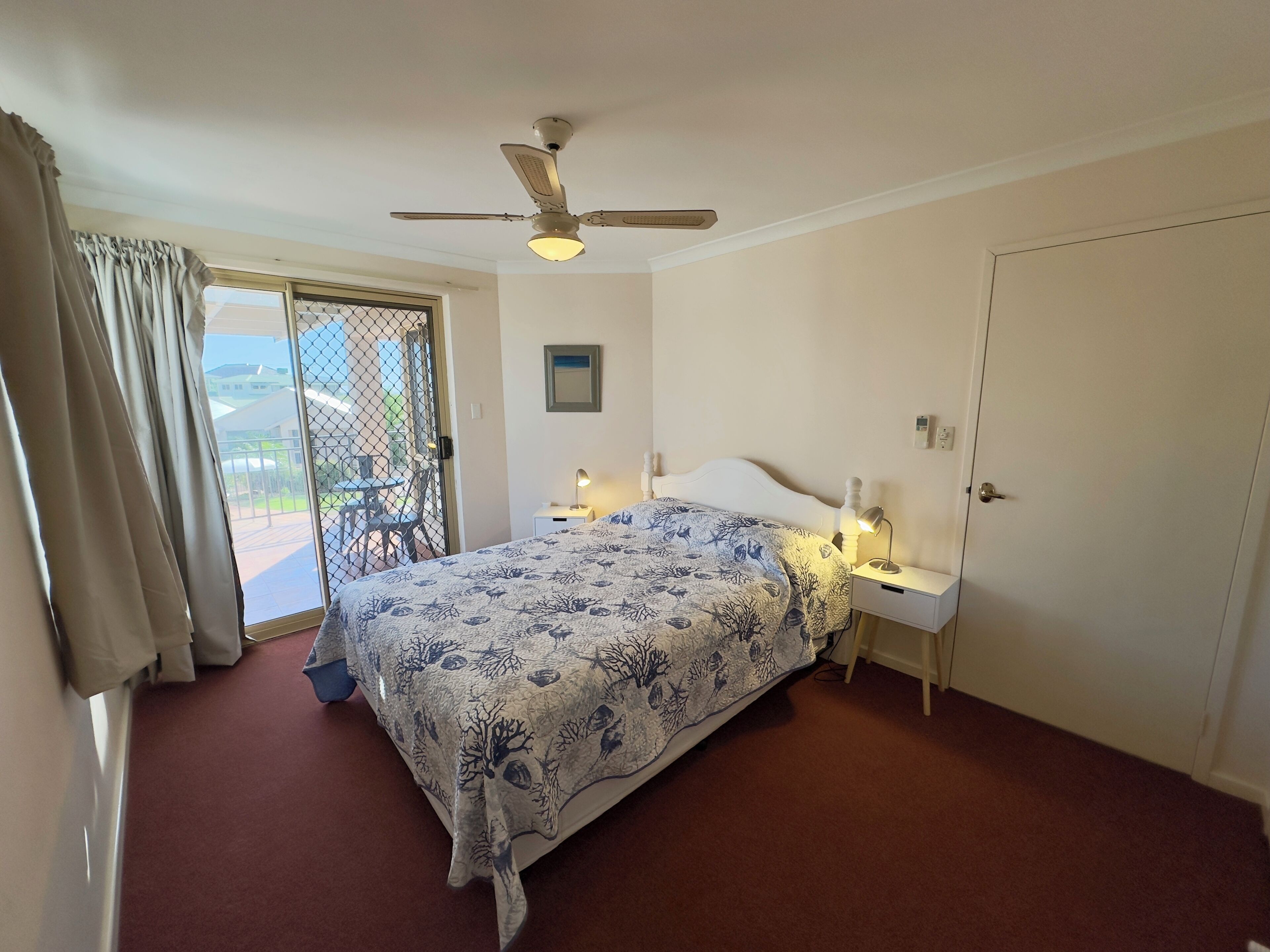 3 bedrooms, iron/ironing board, bed sheets