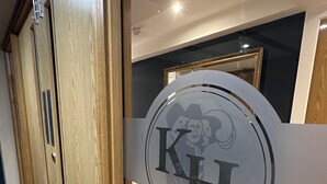 مطعم