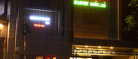 Fachada de la propiedad