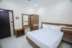 Deluxe Double Room | Soundproofing, free WiFi - Hotel Vasantham Inn (Tiruchirappalli)