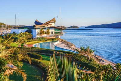 Yacht Club Villa 2, Yacht Club Villa 2 on Hamilton Island