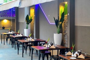 Restaurant - Hillside Hotel (Mysore)