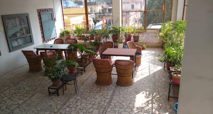 Goroomgo Raj Mahal Guest House Bundi