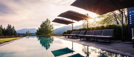 Apartment | Pool | Outdoor pool