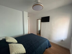 3 chambres, bureau, fer et planche à repasser, Wi-Fi