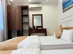 Standard Double Room, Balcony, Mountain View | Desk, soundproofing, free WiFi, bed sheets - Cat Ba Glow Hotel (Hai Phong)