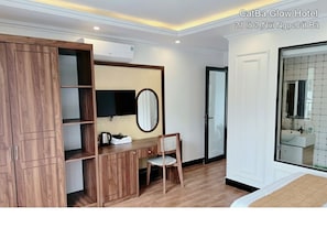 Habitació doble Deluxe, balcó, vistes a la muntanya | Escriptori, habitacions insonoritzades, wifi gratuïta i roba de llit