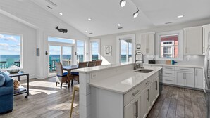 Unclassified image, 5 of 57, button - In Spiaggia (at the beach) #185 - 6 BD Oceanfront in the heart of Surf City! (Surf City)