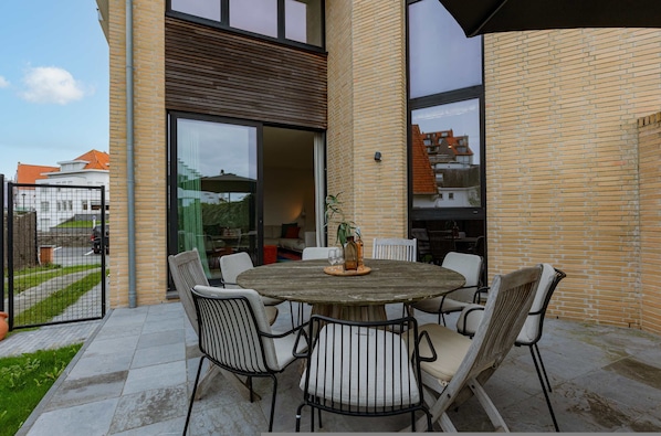 Villa | 4 bedrooms, desk, Internet