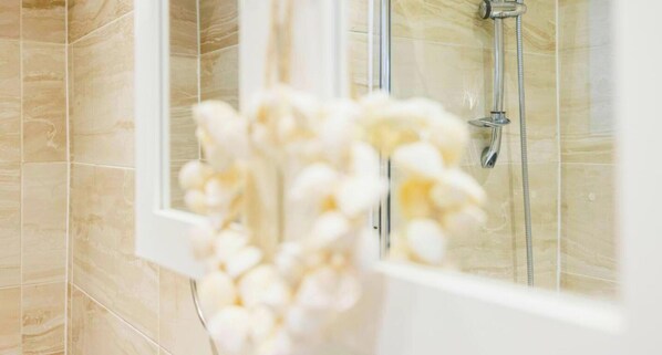 Hair dryer, towels