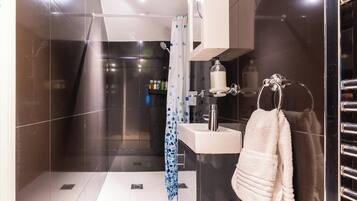 Hair dryer, towels