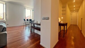 2 camere, Internet