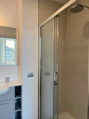 House | 2 bedrooms, Internet - w Amazing 2BR w Fantastic View in Porta Venezia (Milan)