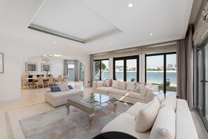 Biệt thự, hút thuốc | 5 phòng ngủ 
