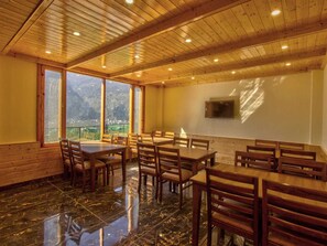 Restaurant - Golden Peak Manali (Manali)